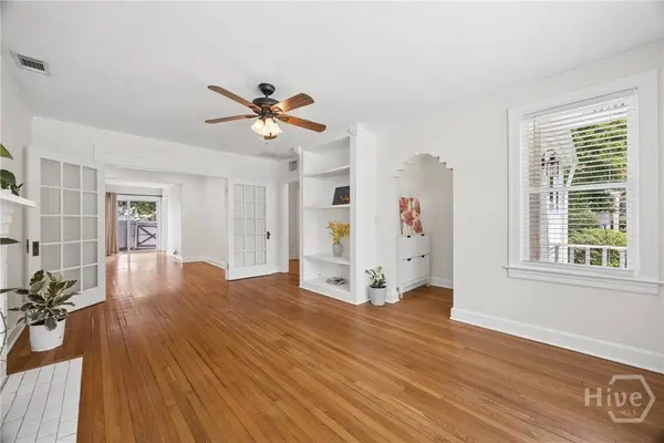 526 E 56th ST, Savannah, GA 31405