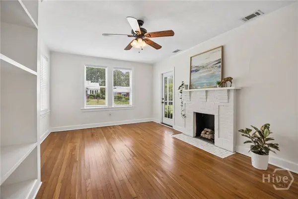 526 E 56th ST, Savannah, GA 31405