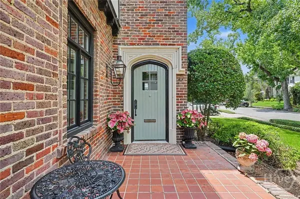 27 E 49th ST, Savannah, GA 31405