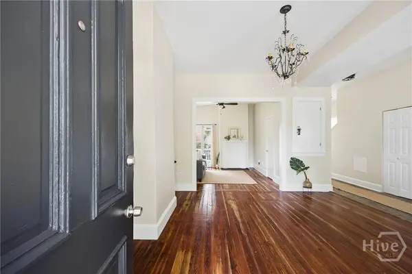 122 W 31St ST, Savannah, GA 31401