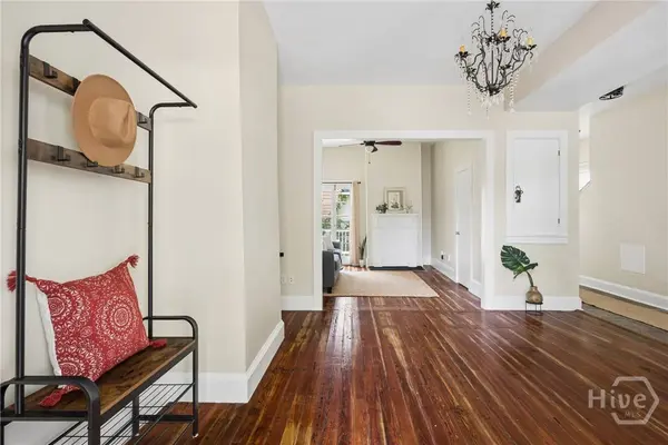 122 W 31St ST, Savannah, GA 31401