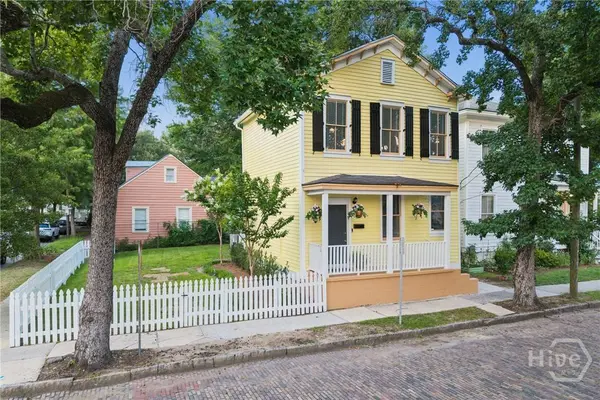 122 W 31St ST, Savannah, GA 31401