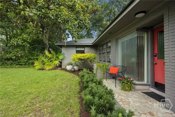 5 E 52nd ST, Savannah, GA 31405