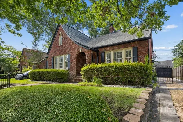 427 E 52nd ST, Savannah, GA 31405