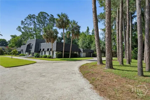 307 Early ST, Savannah, GA 31405