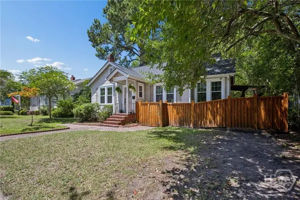 1204 E 52nd ST, Savannah, GA 31404