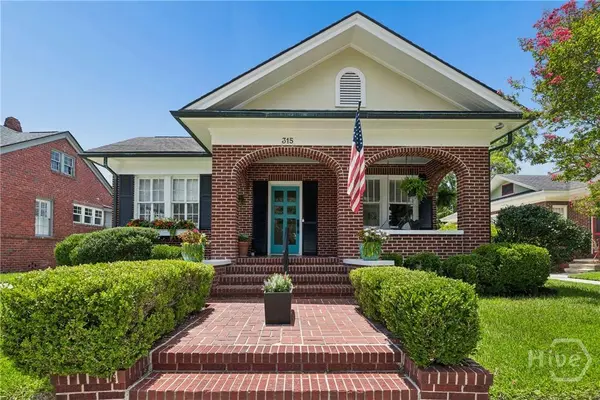 315 E 54th ST, Savannah, GA 31405
