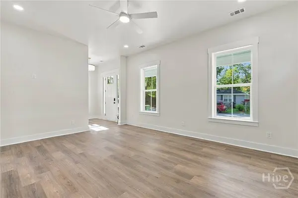 712 E 34th ST, Savannah, GA 31401