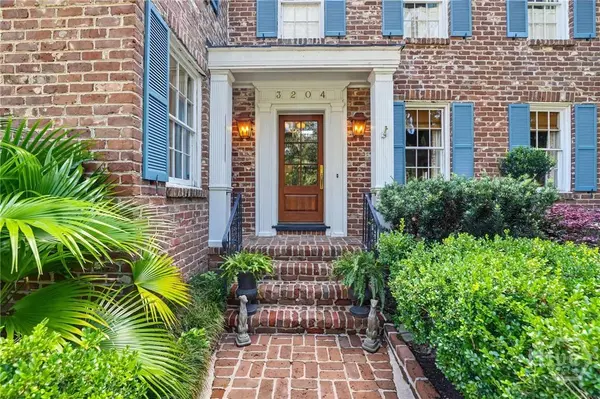 3204 Abercorn ST, Savannah, GA 31405