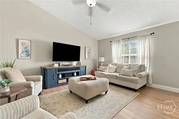 137 Crossover LN, Savannah, GA 31410
