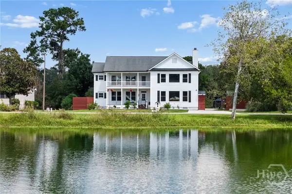 223 Lakeshore DR