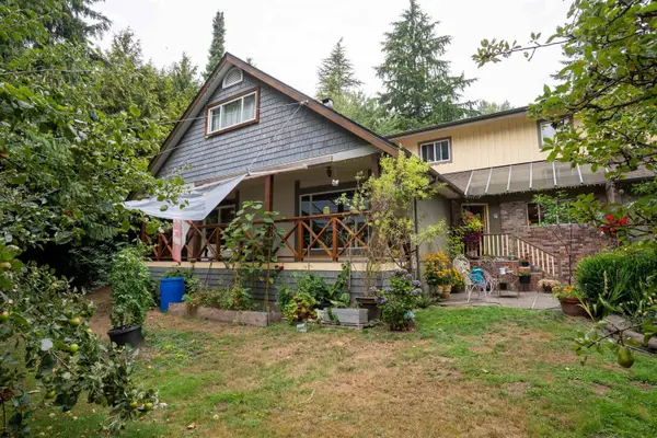 12921 56 AVE, Surrey, BC V3W 2P4