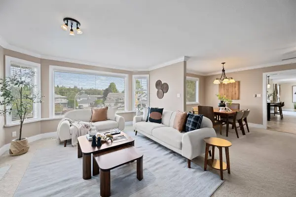 15866 91 AVE, Surrey, BC V4N 2X4