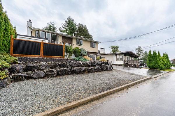 8134 Philbert ST, Mission, BC V2V 4W7