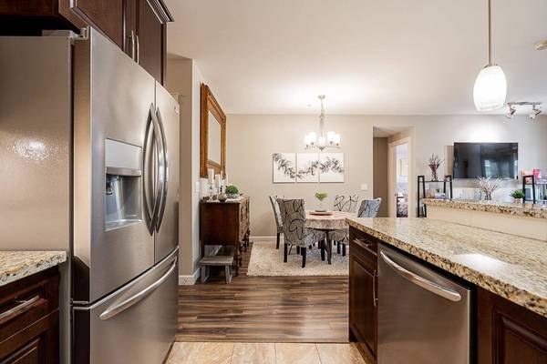 8218 207a ST #B323, Langley, BC V2Y 0Y1