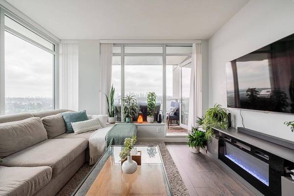 2388 Madison AVE #1601, Burnaby, BC V5C 0K8