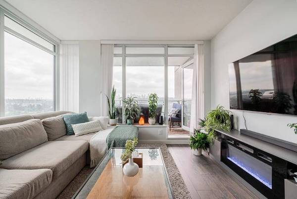 2388 Madison AVE #1601, Burnaby, BC V5C 0K8