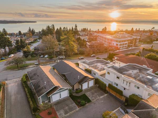 15441 Buena Vista AVE, White Rock, BC V4B 1Y9