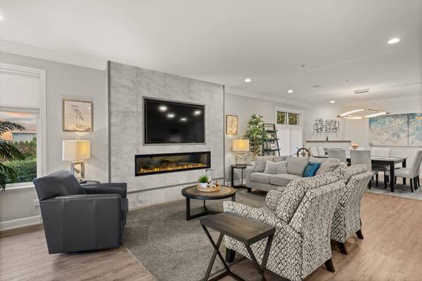 15441 Buena Vista AVE, White Rock, BC V4B 1Y9