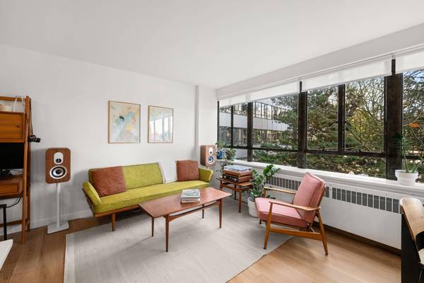 1445 Marpole AVE #320, Vancouver, BC V6H 1S5