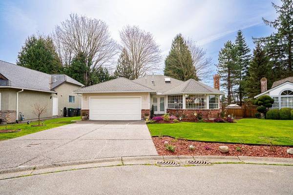 13560 15a AVE, Surrey, BC V4A 8Z9