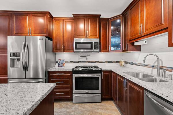 8157 207 ST #327, Langley, BC V2Y 0V3