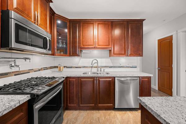 8157 207 ST #327, Langley, BC V2Y 0V3