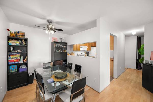 1171 Pipeline RD #207, Coquitlam, BC V3B 4R9