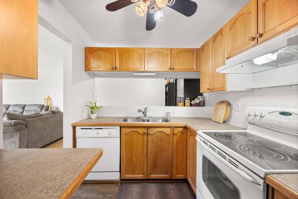 1171 Pipeline RD #207, Coquitlam, BC V3B 4R9