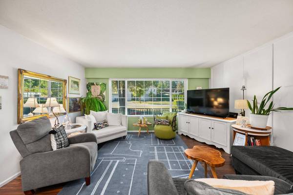 20553 43a AVE, Langley, BC V3A 3C7
