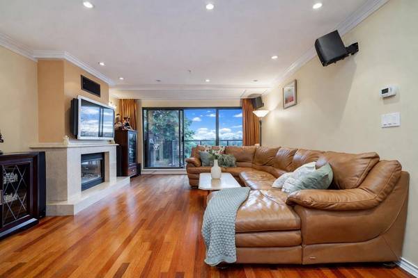 1233 Beach AVE #304, Vancouver, BC V6E 1V4