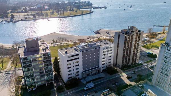 1233 Beach AVE #304