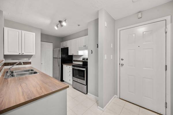 295 Schoolhouse ST #112, Coquitlam, BC V3K 6X5