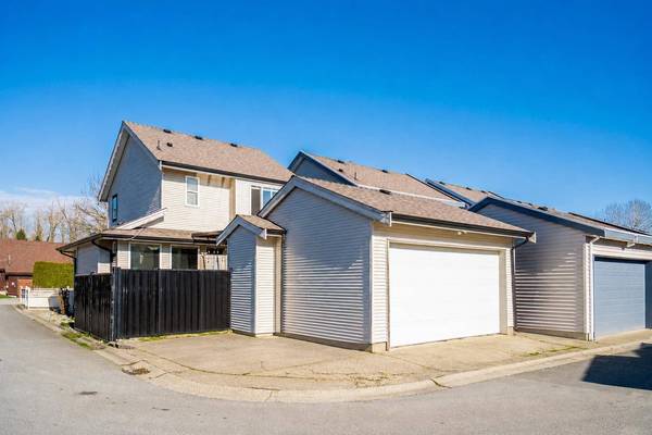 19914 73a AVE, Langley, BC V2Y 3J3