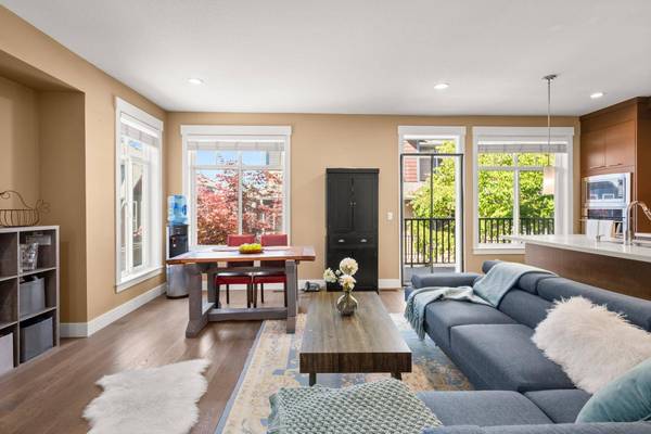 15977 26 AVE #10, Surrey, BC V3Z 2W7