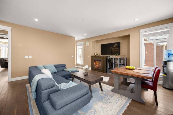 15977 26 AVE #10, Surrey, BC V3Z 2W7