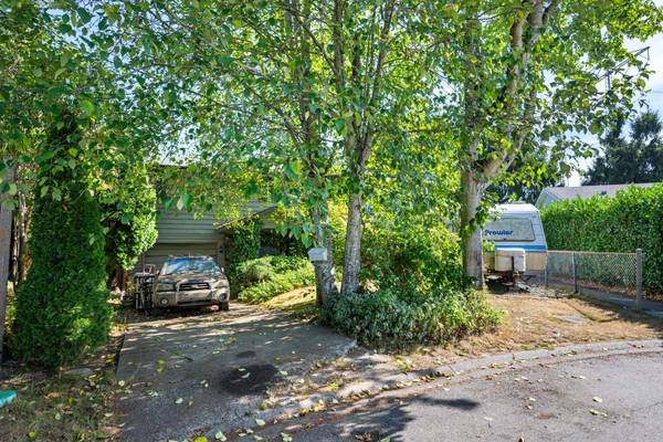 18291 Bayard PL, Surrey, BC V3S 5C4