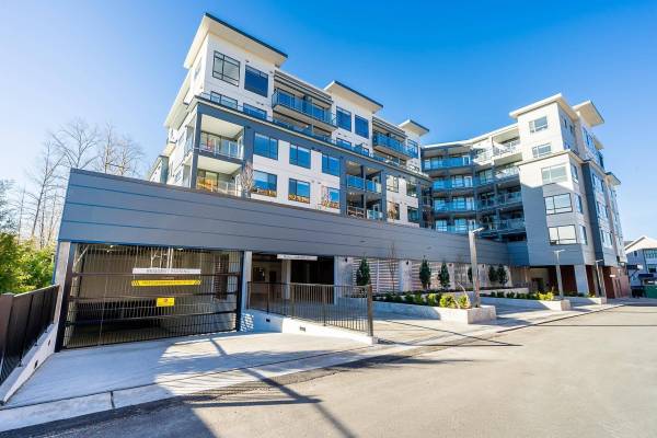 7920 206 ST #401, Langley, BC V2Y 3X1