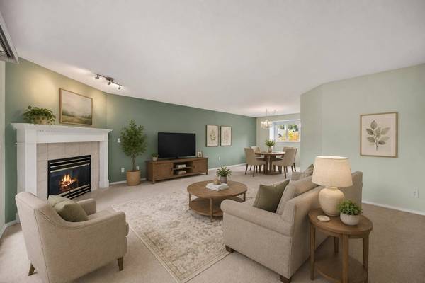 13888 70 AVE #235, Surrey, BC V3W 0R8