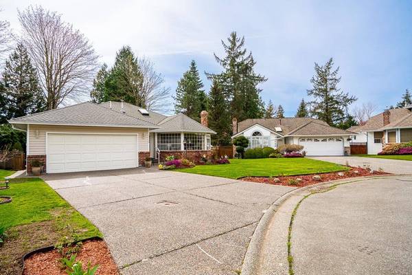 13560 15a AVE, Surrey, BC V4A 8Z9