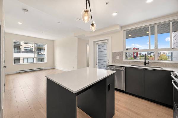 7920 206 ST #401, Langley, BC V2Y 3X1