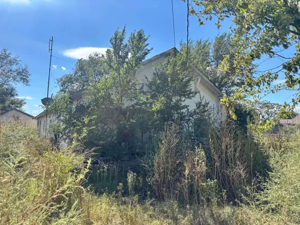 405 N 1st ST, Hedley, TX 79237