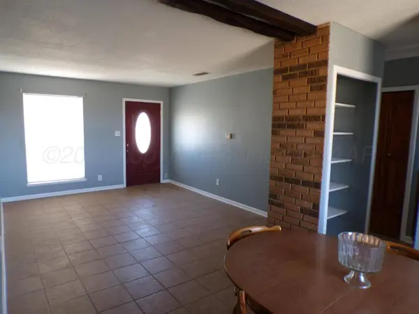 403 N Robey AVE, Fritch, TX 79036