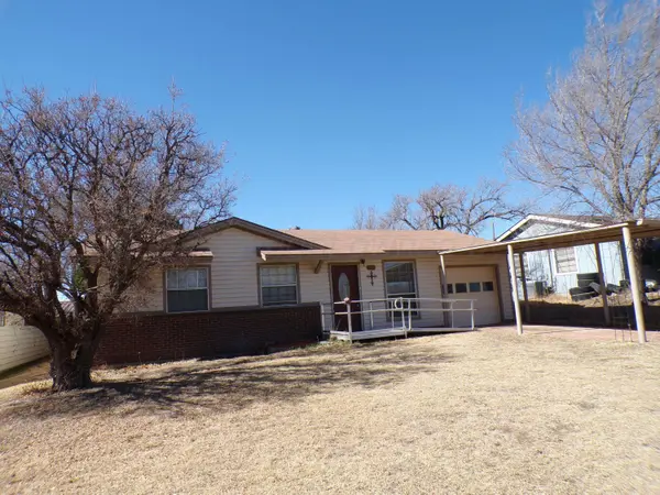 403 N Robey AVE, Fritch, TX 79036