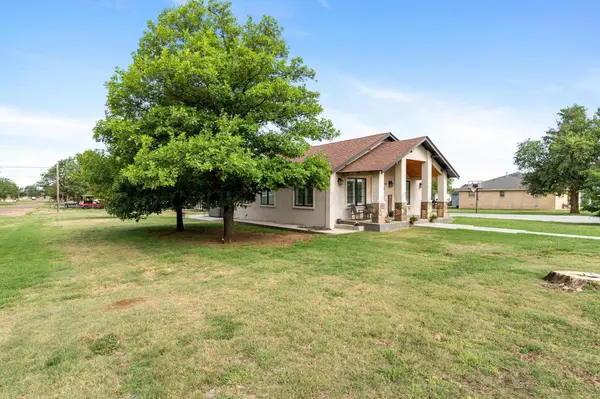 301 SHELTON AVE, Groom, TX 79039