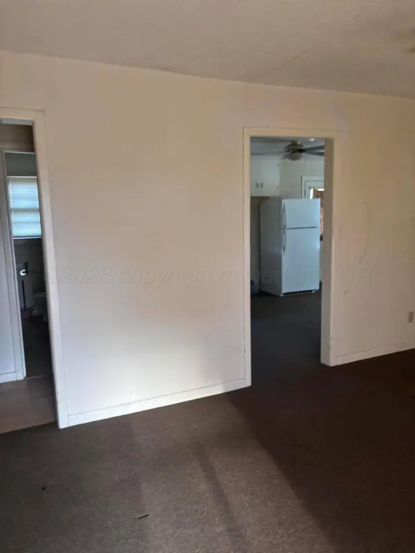 221 Sage LN, Childress, TX 79201