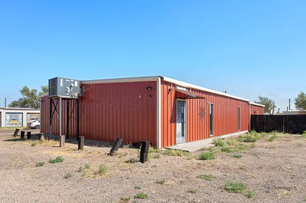 256 E Service RD, Tulia, TX 79088
