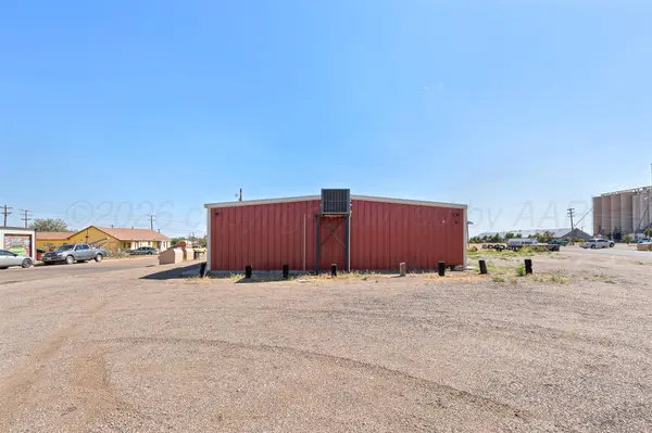 256 E Service RD, Tulia, TX 79088