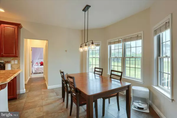 708 WRIGLEY LN, Harrisburg, PA 17112