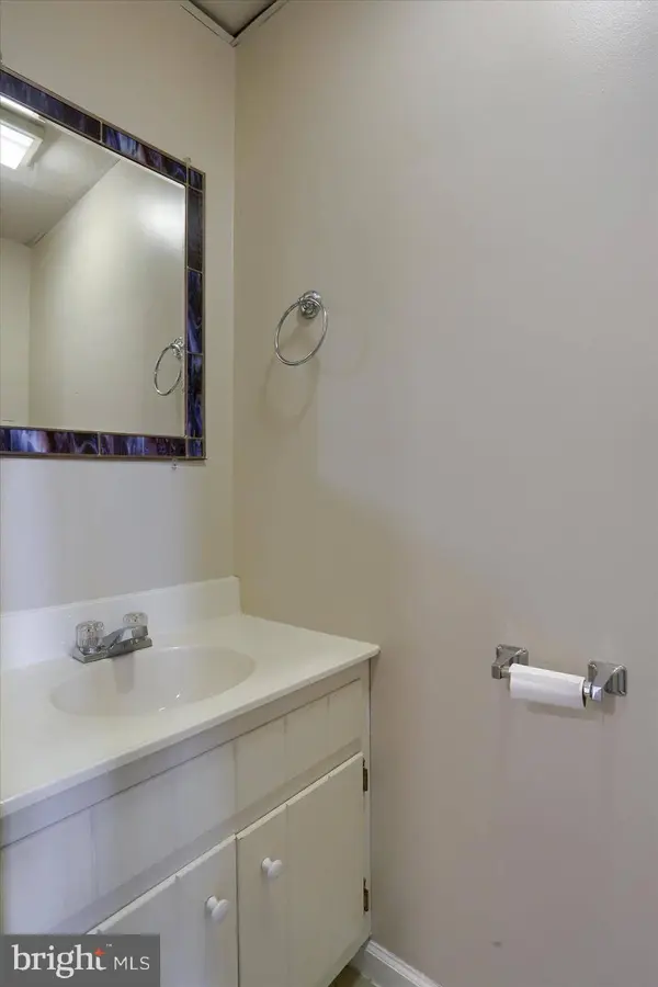 85 FAIRFAX VLG, Harrisburg, PA 17112